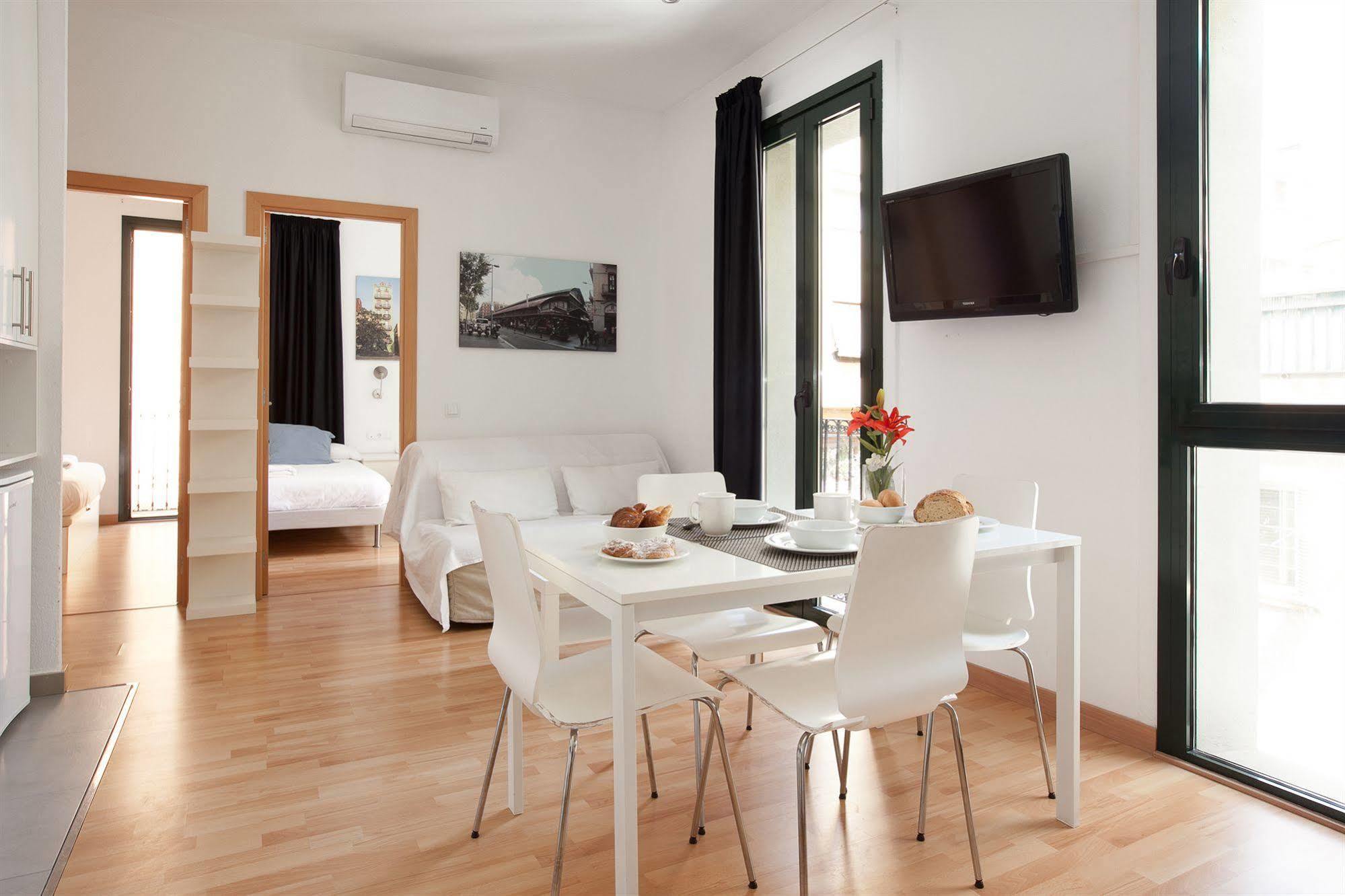 Castro Exclusive Residences Gracia Барселона Екстериор снимка