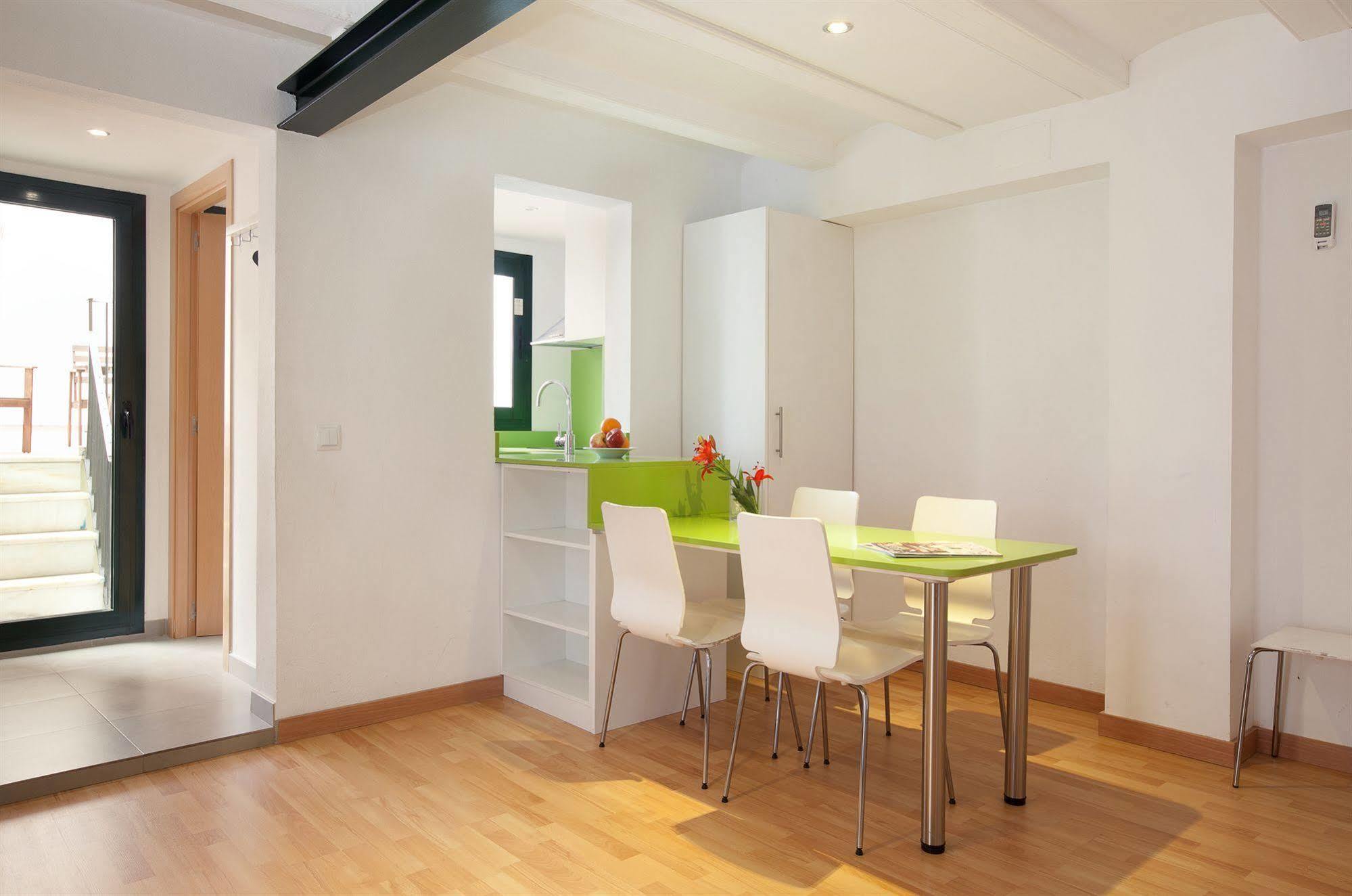 Castro Exclusive Residences Gracia Барселона Екстериор снимка