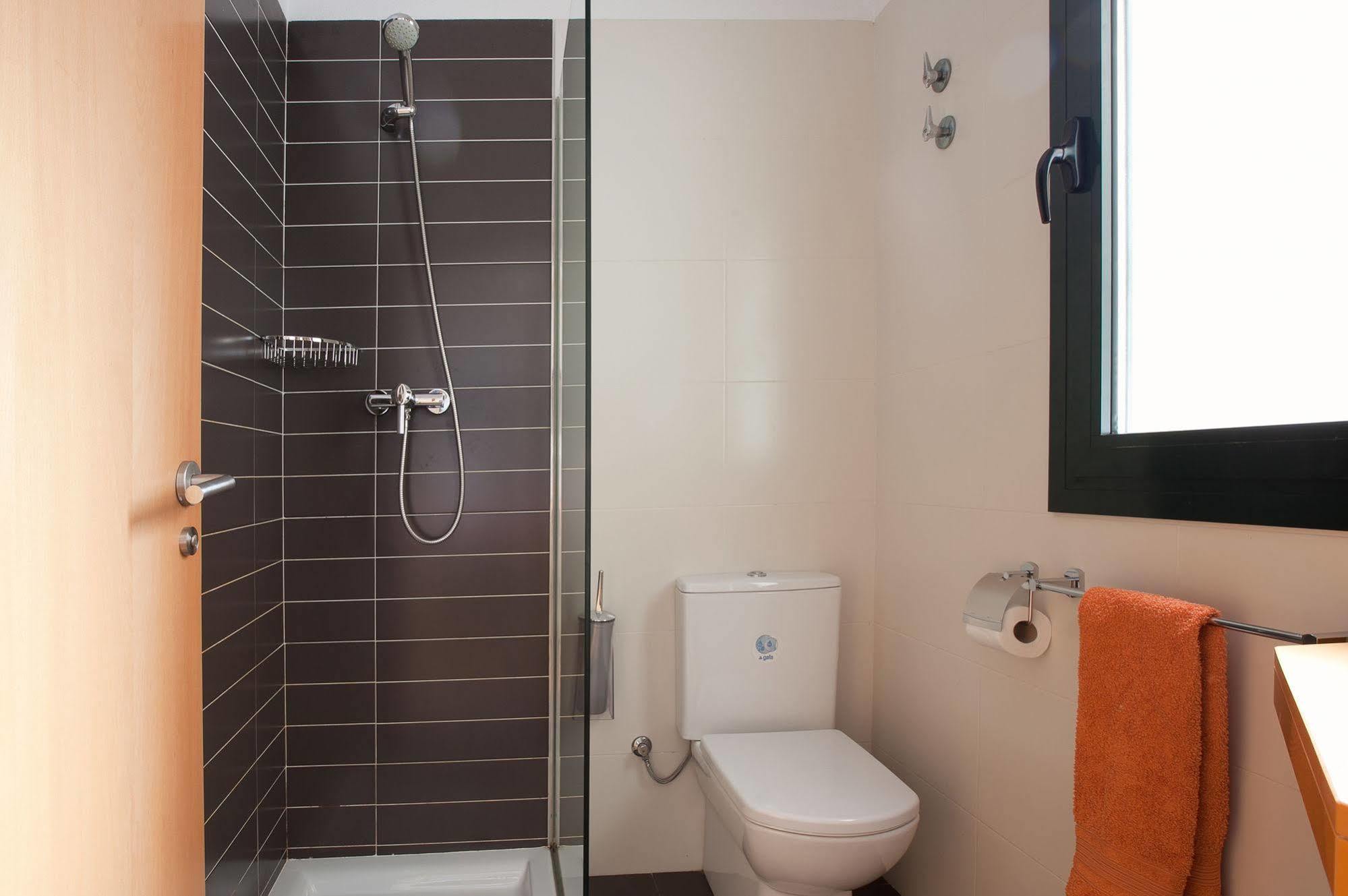 Castro Exclusive Residences Gracia Барселона Екстериор снимка