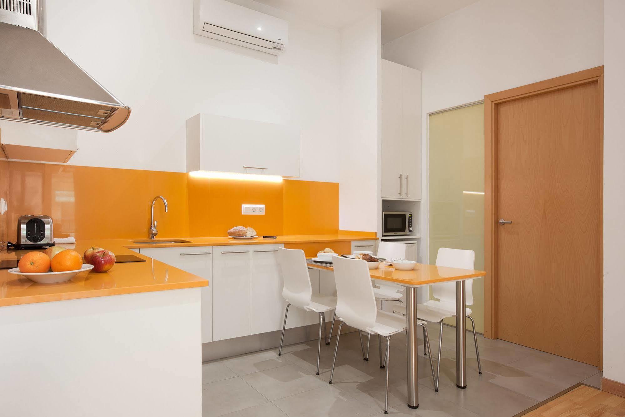 Castro Exclusive Residences Gracia Барселона Екстериор снимка